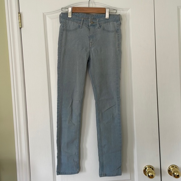H&M Denim Light-Wash Skinny Jeans - Picture 1 of 3